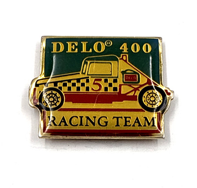 Vintage Chevron DELO 400 Oil Auto Racing Pin NASCAR 1'x3/4'' Pinback a186