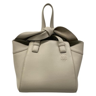 LOEWE Hammock Nugget Bunny A538H04X09 Ghost (light gray) Nappa
