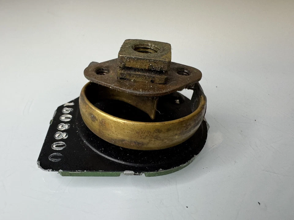 1508064 OEM 1956 1957 Chevrolet Corvette Oil Pressure Gauge Untested Original - Image 4 of 4