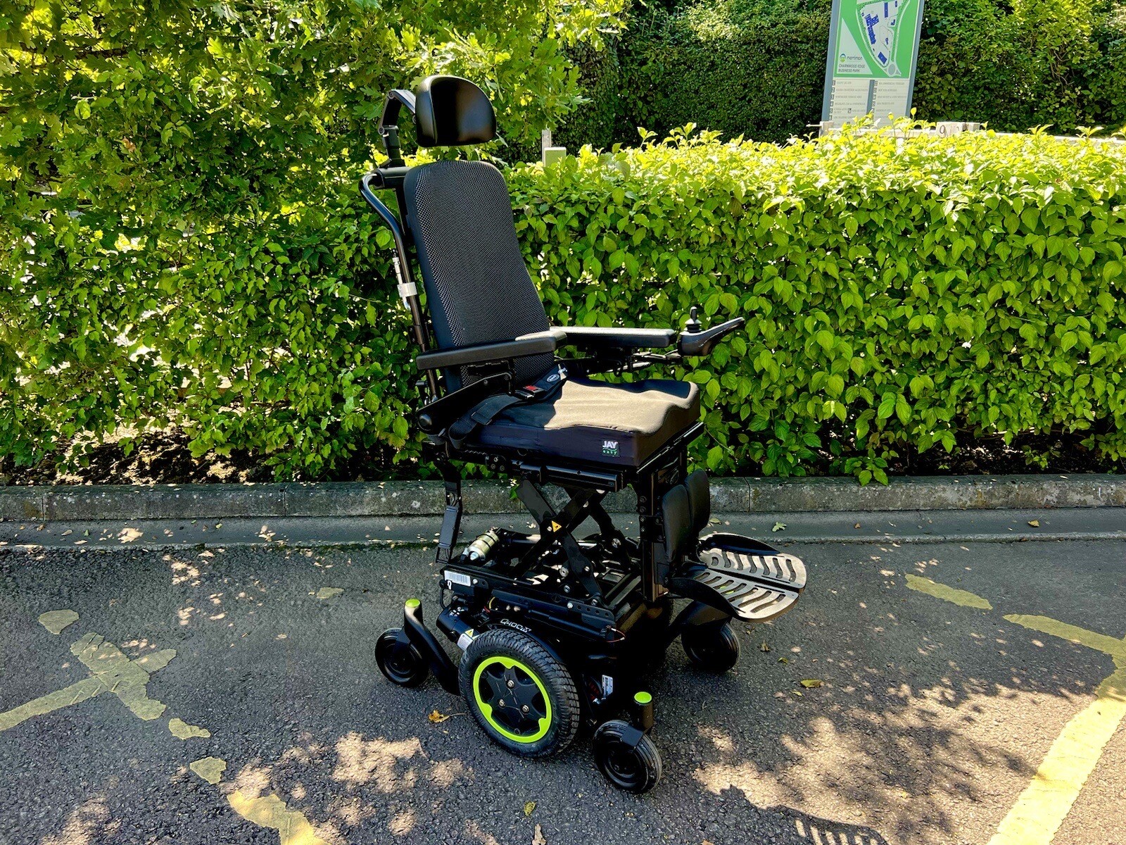 QUICKIE Q400M MINI 6MPH ELECTRIC RISE TILT MOBILITY POWERCHAIR