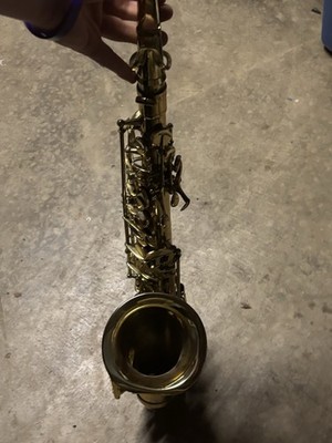 Gold Lacquered Brass Alto Saxophone with Mouthpiece