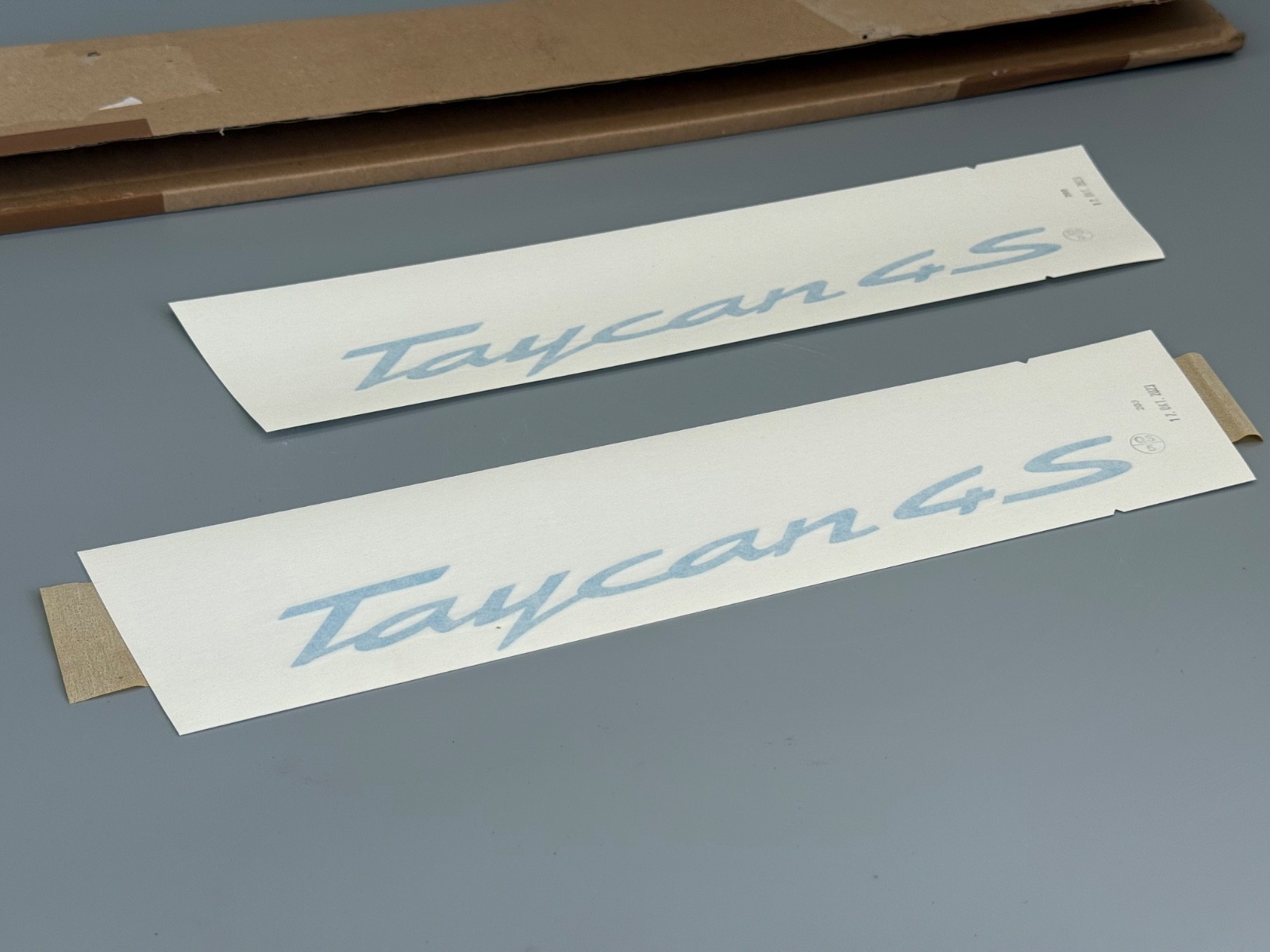2x NEU Original PORSCHE Taycan4S 9J1 Emblem Schriftzug 9J104480001NB0