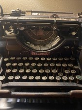 Underwood Antique Desktop Typewriter thumbnail