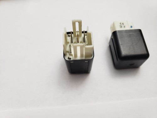 Genuine OEM 1986 Toyota RUNNING LIGHTS Relay 90987-04002 (Price per relay) - Picture 5 of 9