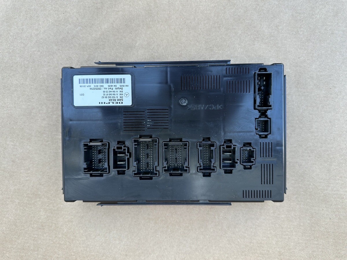06-12 Mercedes W164 W251 R ML GL REAR SAM Signal Acquisition