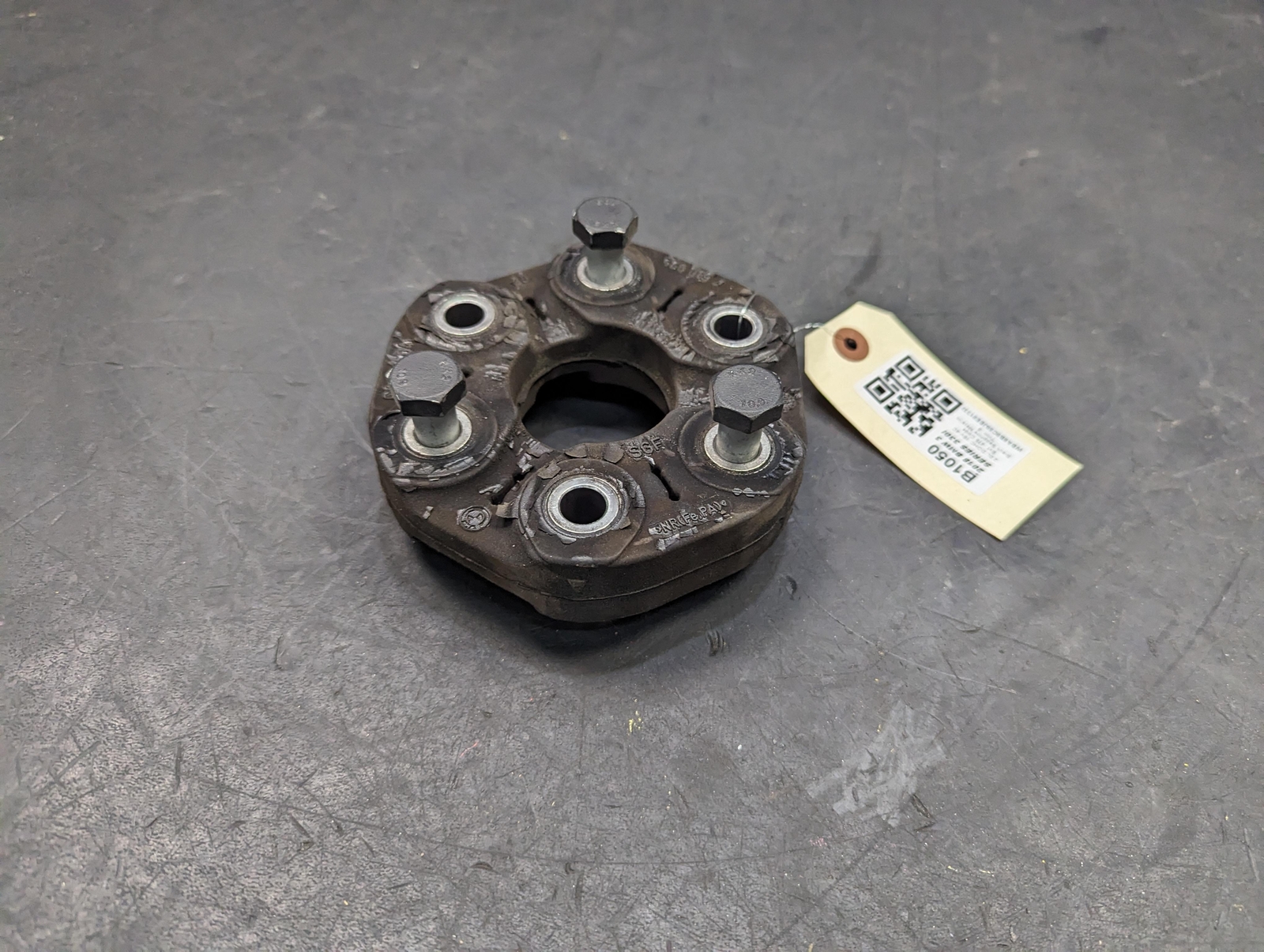 Rear Drive Shaft Rear Coupling Flex Disc 2018 BMW 330i 26117610372 2017