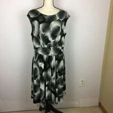 Renee C Fit & Flare Dress Sz 2X Womans Plus Back White Stretch Knit Sleeveless