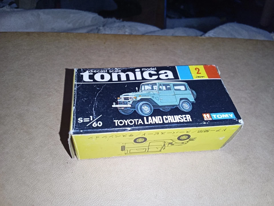 RARE Vintage Tomica Toyota Land Cruiser Teel/White HT #2 Made in Japan 1/60 - Image 3 of 4
