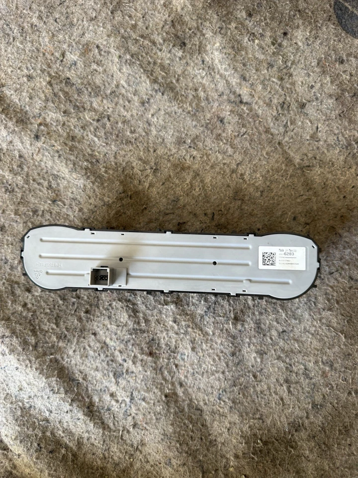 '14-'19 GMC SIERRA 1500 control de calefacción sin descongelación trasera OEM Foto 2 de 4