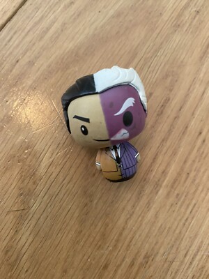 Funko DC COMICS MYSTERY MINIS Two Face Figurine 2.5''