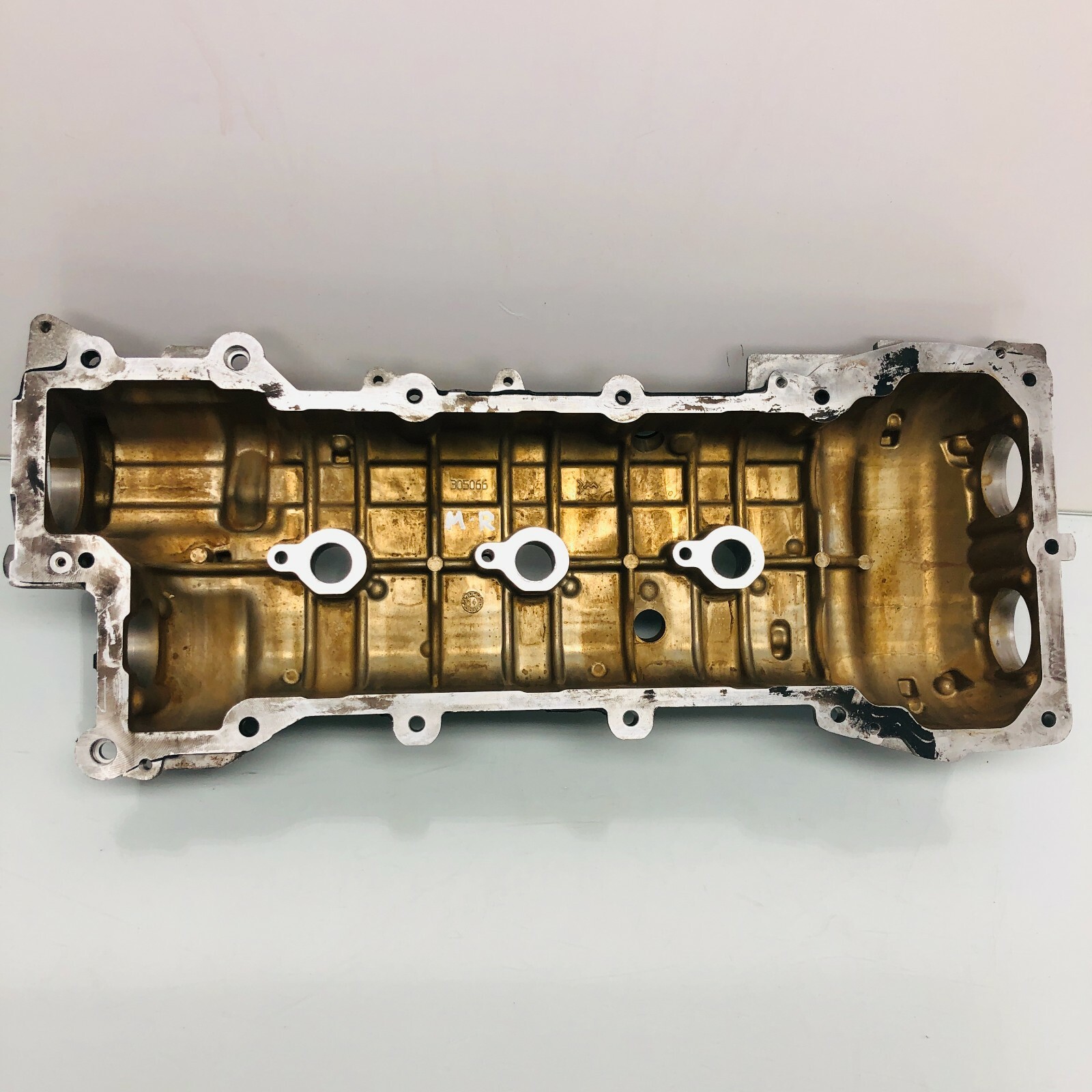2014 - 2019 Maserati Ghibli Passenger Right Engine Cylinder Head Valve Cover OEM