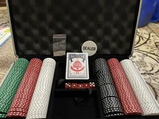 300-Piece Poker Set in Aluminum Carrying Case Professional Weight Chips Dice Key