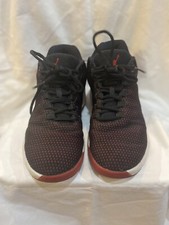 jordan B.fly black gym red youth size 6 881446-002
