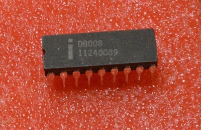 Vintage Intel D8008 - Ceramic CPU: The first 8 bit CPU from Intel Corporation