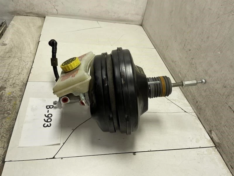 Audi A6 2008 sedán refuerzo de freno eléctrico con cilindro maestro OEM+ Foto 2 de 4