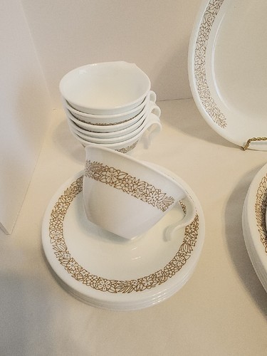 Corelle Woodland 28 Pcs Set Plates Bowls Cups & Saucers PLATTER - VINTAGE - Picture 5 of 11