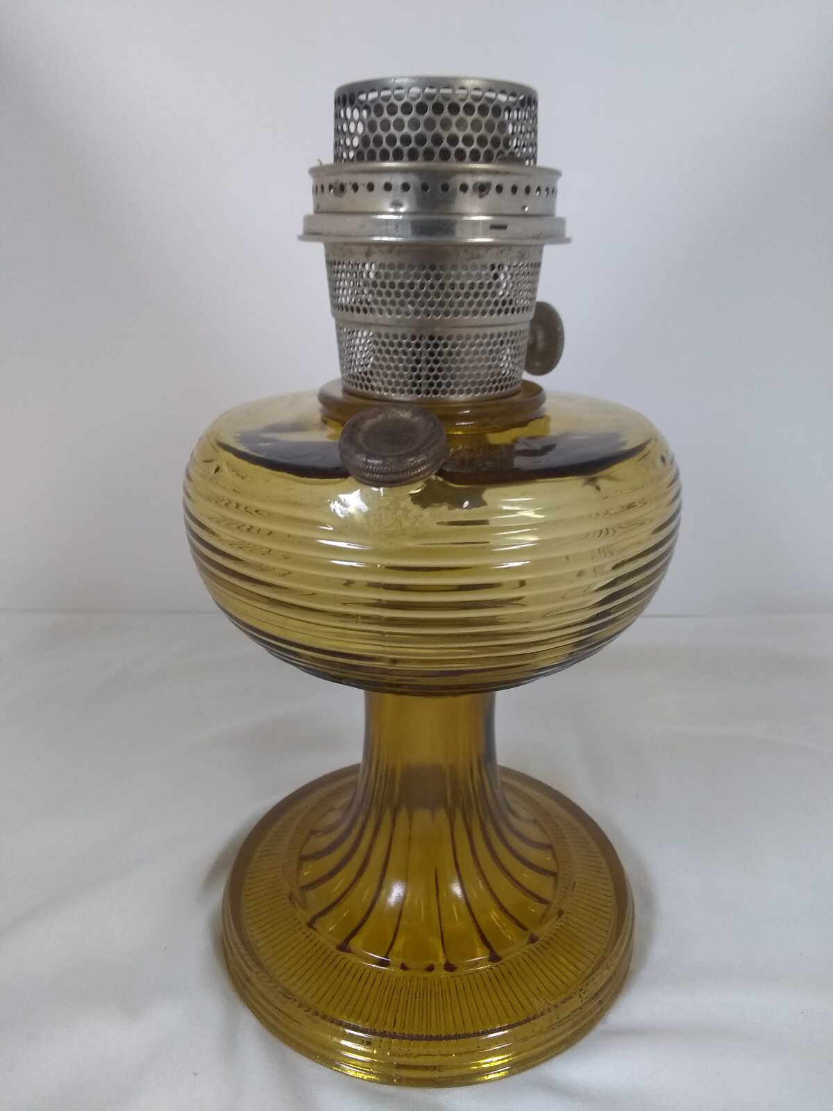 Vintage Aladdin Light Amber Beehive Oil Lamp With Model B Burner eBay