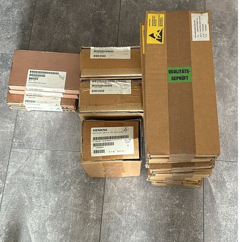 Siemens  SICOMP  29 teile alles neu  Siemens SICOMP 29 parts all new - Bild 1 von 3