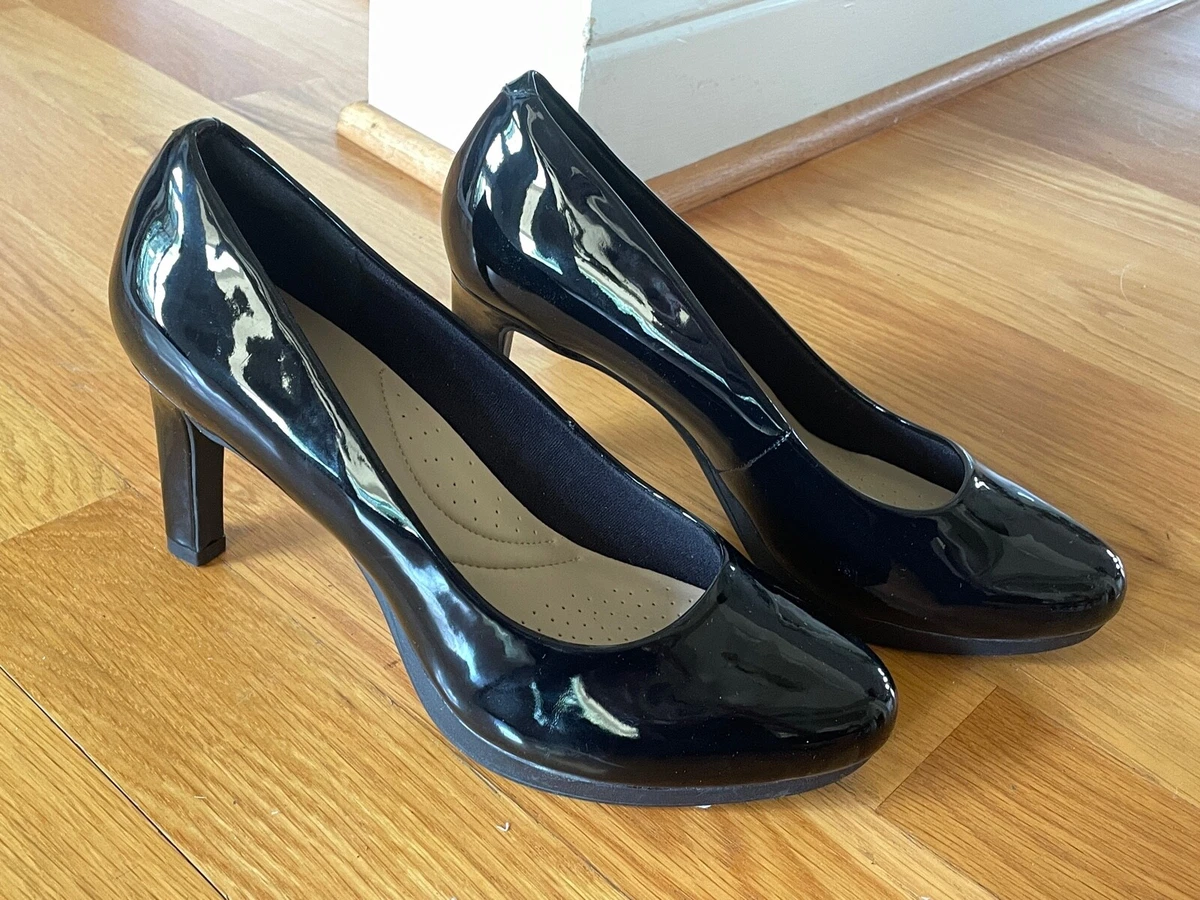 Clarks patent 2025 leather pumps