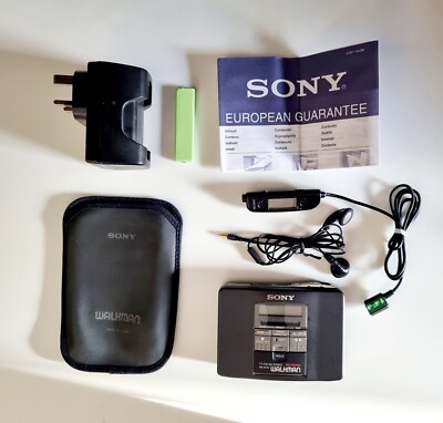 SONY　ソニー　ウォークマン　WM-GX707 SONY WALKMAN WM-GX707 Radio Cassette Recorder LCD Remote Control