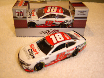 Kyle Busch #18 SPORT CLIPS Toyota 1/64 Action Lionel 2021 NEW IN STOCK