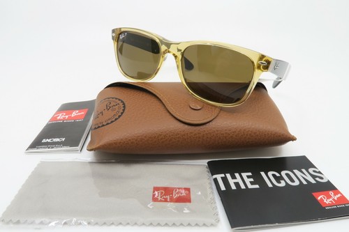 Ray-Ban RB 2132 945/57 New Wayfarer 
