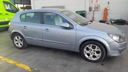 94710105 Puerta Trasera Izquierda para OPEL ASTRA H BERLINA Cosmo 2006 1028733 - Imagen 9 de 10