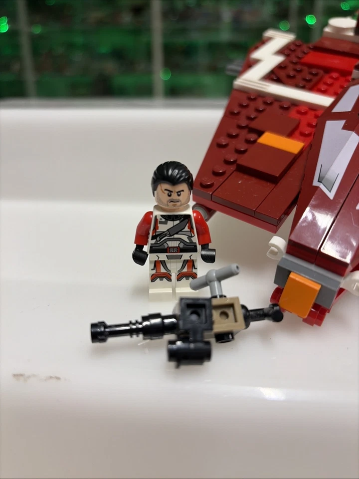 LEGO Star Wars 9497 Republic Striker Starfighter, foto 2 di 5