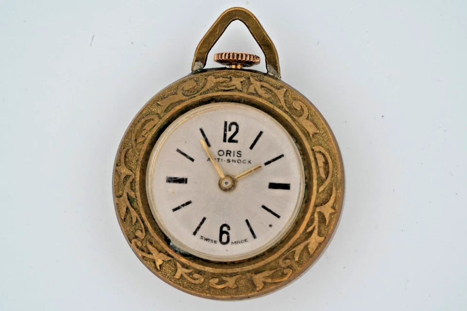 Reloj mecánico vintage Oris antichoque para mujer tono dorado colgante/bolsillo Foto 2 de 4