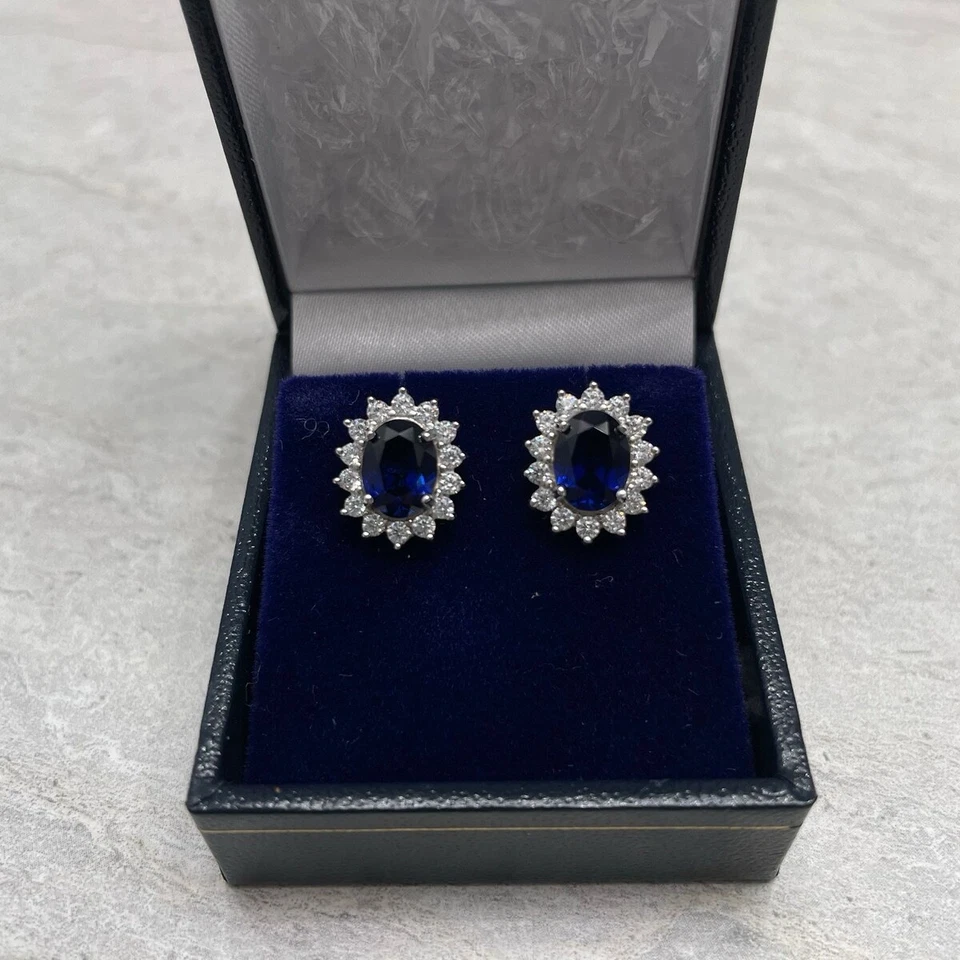Aretes de boda enchapados en oro blanco de 14 k zafiro azul de Ceilán natural 6 mm EE. UU. Foto 4 de 4