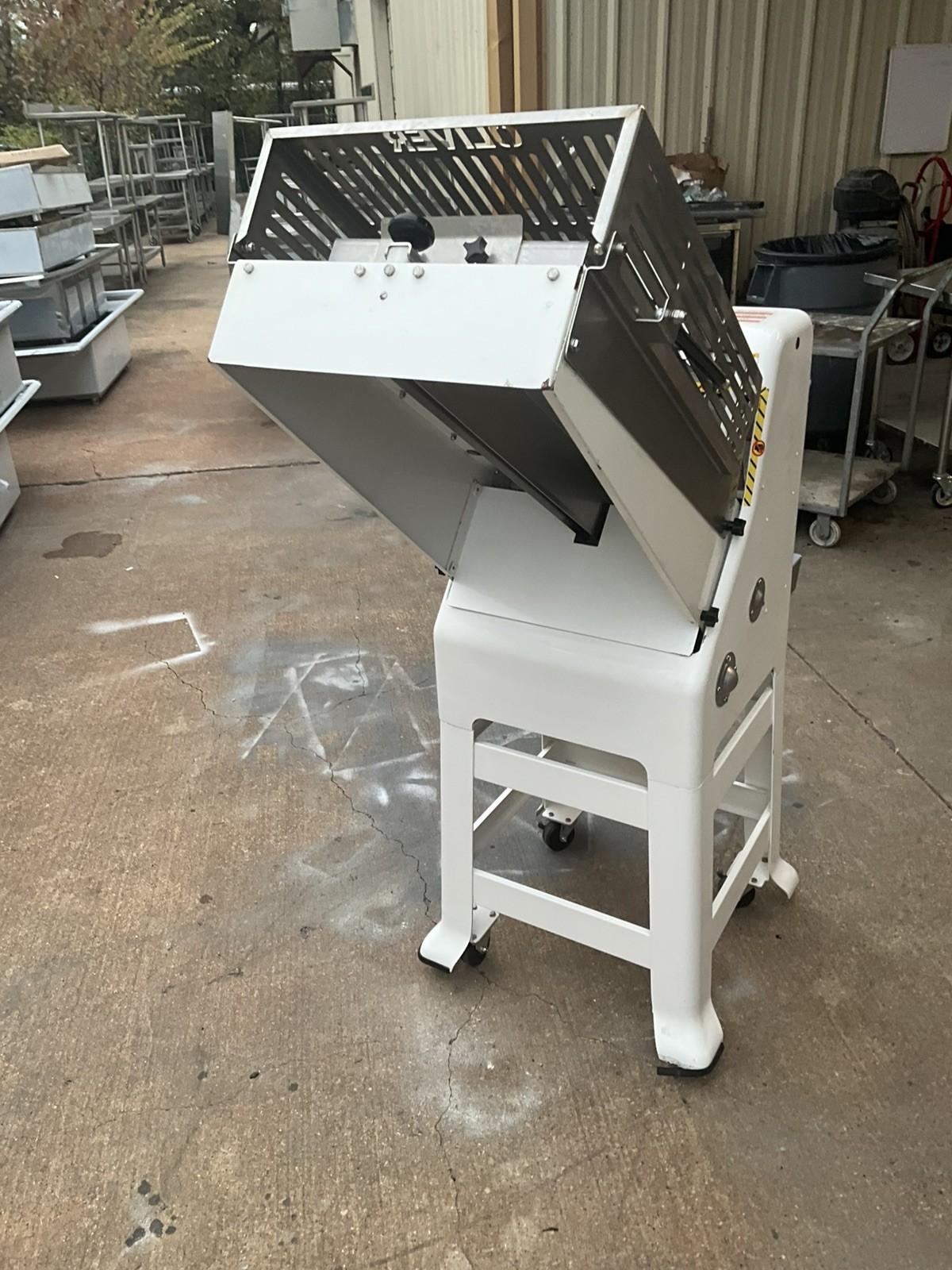 2025 Oliver Gravity Feed Bakery Bread Slicer 797-32 w/ Pro Guard Artisan