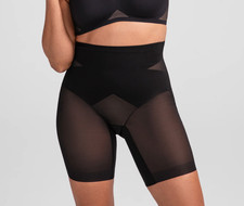 Honey love SuperPower Mid Waist Shaper Shorts Size Medium runway black NWT