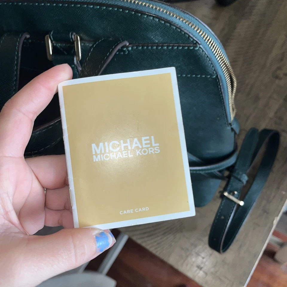 Mochila de cuero Michael Kors con correas ajustables Foto 4 de 4