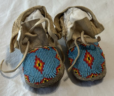 Vintage Beautiful Native American Lakota Sioux Beaded Baby Moccasins