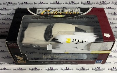 ROAD SIGNATURE Die-cast Metal Collectors Edition Buick Riviera GS (1971) NIB
