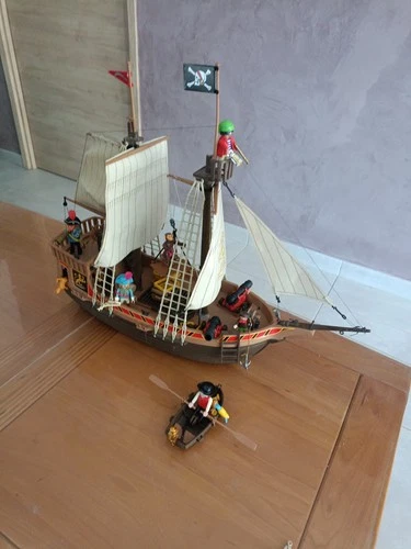 Playmobil 3750 V2 1993 Vintage Pirate Boat 98% Complete
