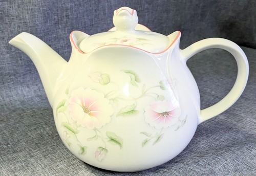WINDSOR Made In England teiera fiori bordo rosa alta 5,75" - Foto 3 di 8
