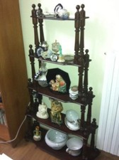 Antico mobiletto a mensole