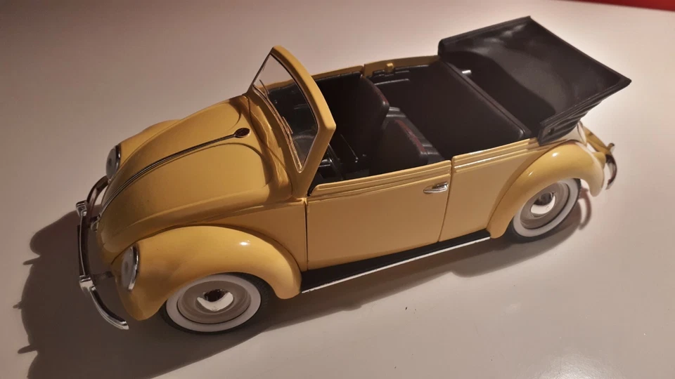 VW Coccinelle 1/17 1/18 SOLIDO - Immagine 2 di 4