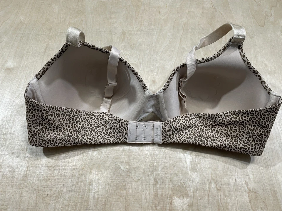 Sujetador con aros Bali 3411 One Smooth U forrado talla 40C estampado animal para mujer Foto 4 de 4
