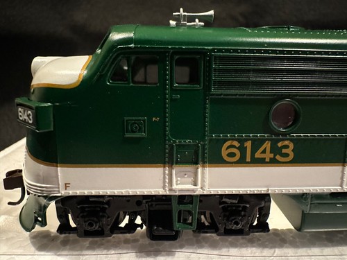 Bachmann 63042 HO Norfolk Southern EMD F7-ALOCO Heritage Gold In Box #6143 - Picture 3 of 9
