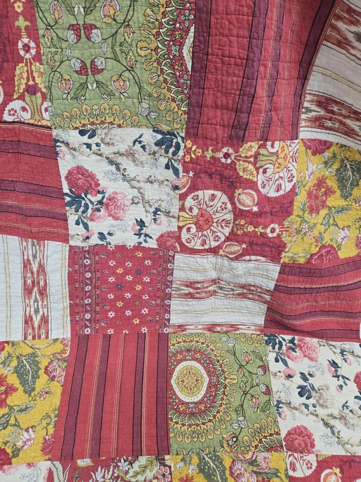 Pottery Barn 娜塔莎拼布被子全/双红色花卉 Ikat — 第 3/4 张图片