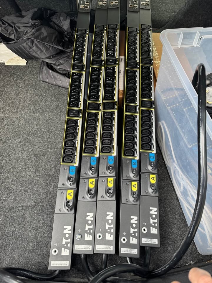 Eaton ePDU G3 Metered Input 38U-A 5.76 kW Power Distribution Unit (EMI104-10)