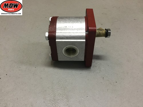 Hydraulic Pump suits Kanga 5,6,7,8 SERIES - Kubota D902 Diesel models - Picture 2 of 3