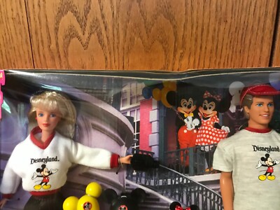 Mattel Barbie Walt Disney World Resort Vacation w Barbie, Tommy 