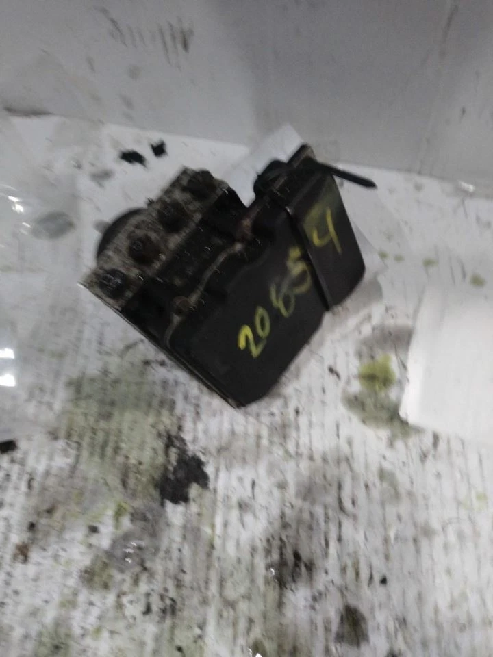 Conjunto de pieza de freno antibloqueo tracción delantera para 05-07 QUINIENTOS 519849 Foto 2 de 4