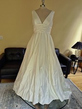 Simply Elegant David's Bridal Gown size 10