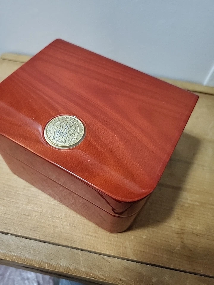 Caja de presentación de exhibición de reloj de madera OMEGA - solo caja Foto 4 de 4