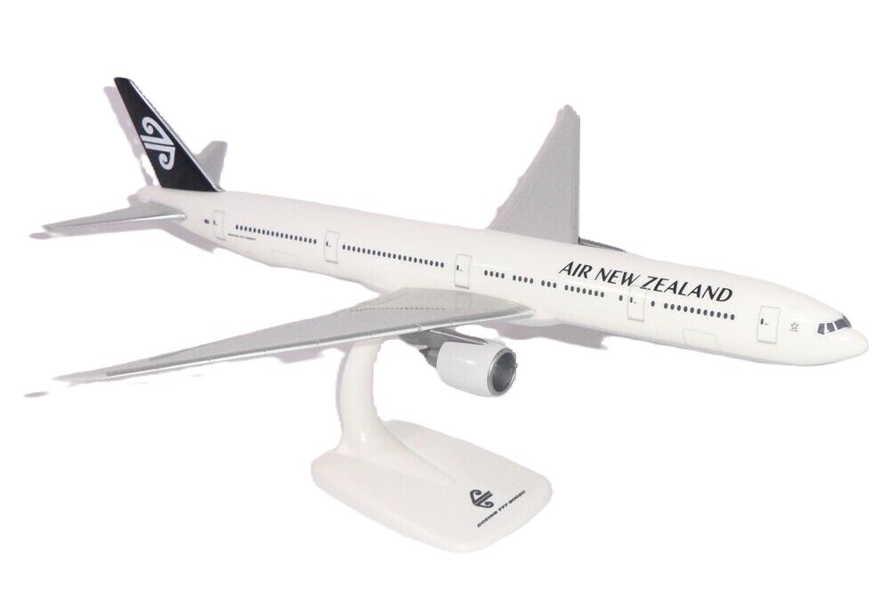 AIR NEW ZEALAND 航空機模型 1/200 B777-300ER Hogan Wings Air New Zealand - All Blacks - Boeing 777-300ER