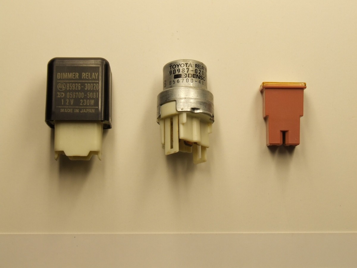 TOYOTA LEXUS OEM dimmer relay 85926-30020 90987-02004 FUSE 30Amp